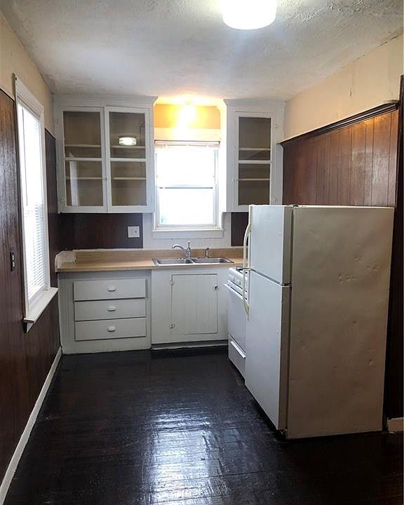 1st image of 770 Providence St APT C