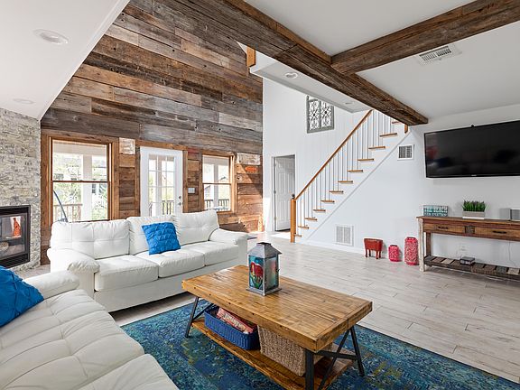 2nd image of 738 Ocean Breeze Walk