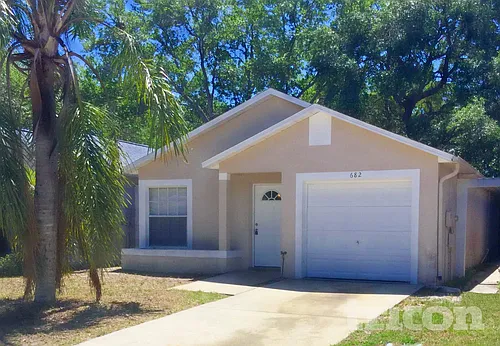 682 Channing Dr Photo 1