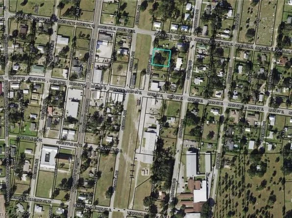 Central Ave, Bowling Green, FL 33834