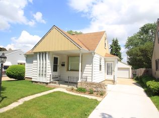 1236 S 90th St, West Allis, WI 53214