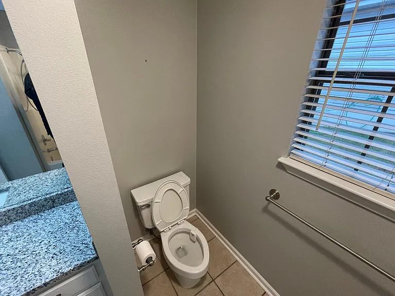 1717 Point West Dr — Photo 36