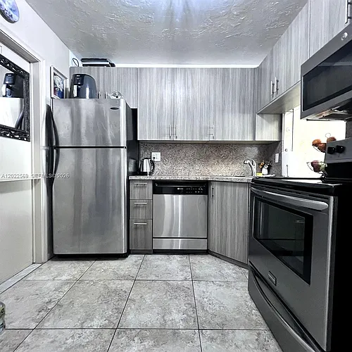 1801 S Ocean Dr Photo 1