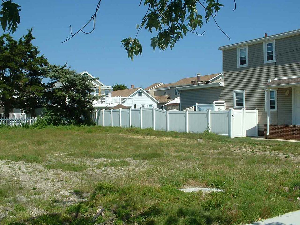 1st image of 303 E 7th Ave
