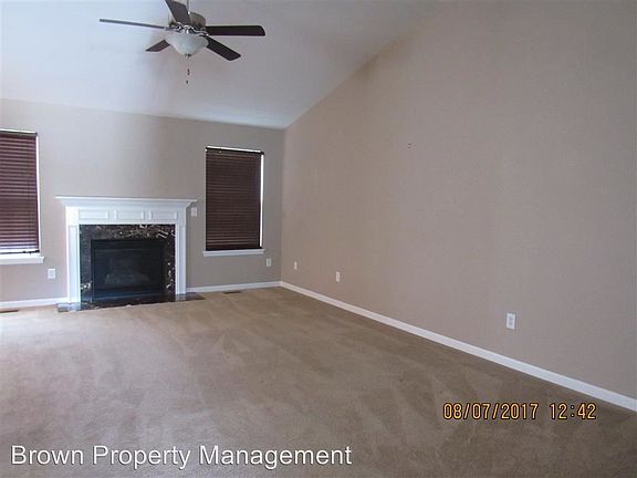 4th image of 3060 Wye Oak Dr
