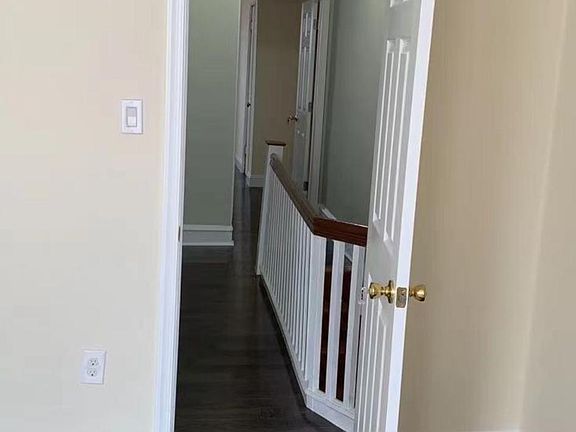 5th image of 4158 N Franklin St