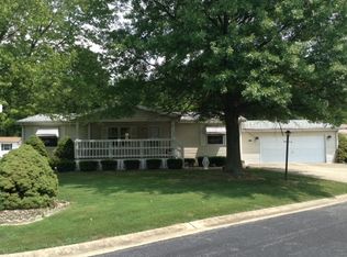 5509 Nora Ct, Belleville, IL 62223
