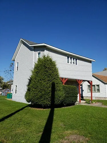 560 E Division St #1 Photo 1