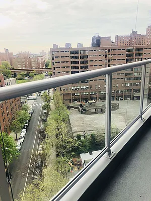 Rented by Metropolis Real Estate of Manhattan | media 10