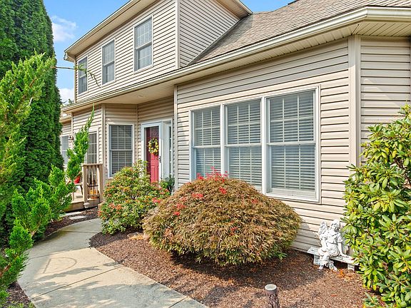 4th image of 4535 Laurelwood Dr