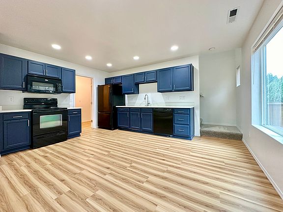 5th image of 20206 49th Ave E