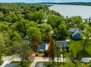 N3112 Robin Rd, Lake Geneva, WI 53147
