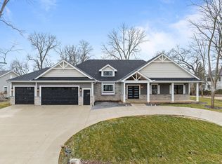 1620 Prestwick Dr, Lake Geneva, WI 53147