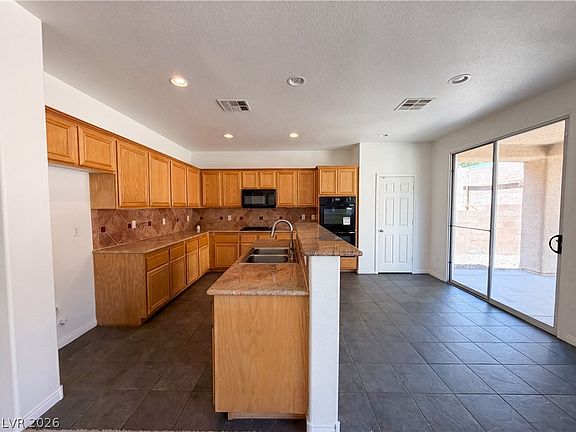 2nd image of 3216 Bonassola Ave