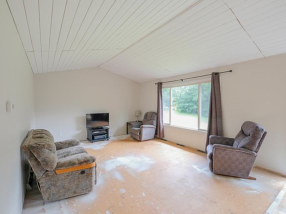 4th image of 3484 N 36th St