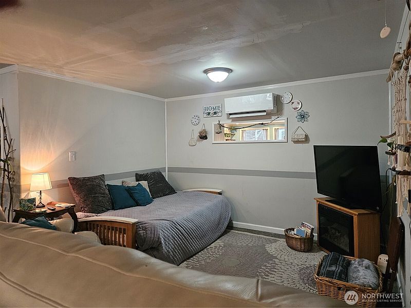 3rd image of 11 N Hamma Hamma Drive W