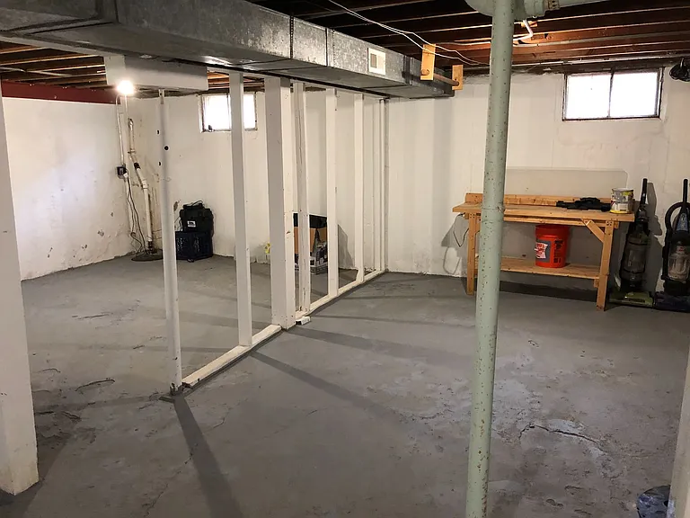 148 S Cedar St — Photo 21
