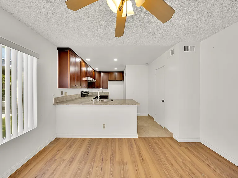 850 Arcadia Ave #5 — Photo 17