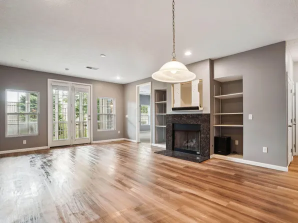5470 Nottinghamshire Ln, Westerville, OH 43081