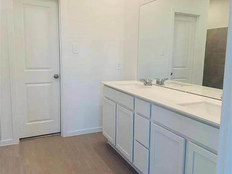 226 Draper Shadows Dr — Photo 25