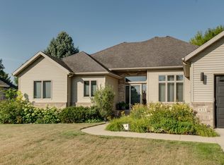 431 Clearview Ct, Moorhead, MN 56560