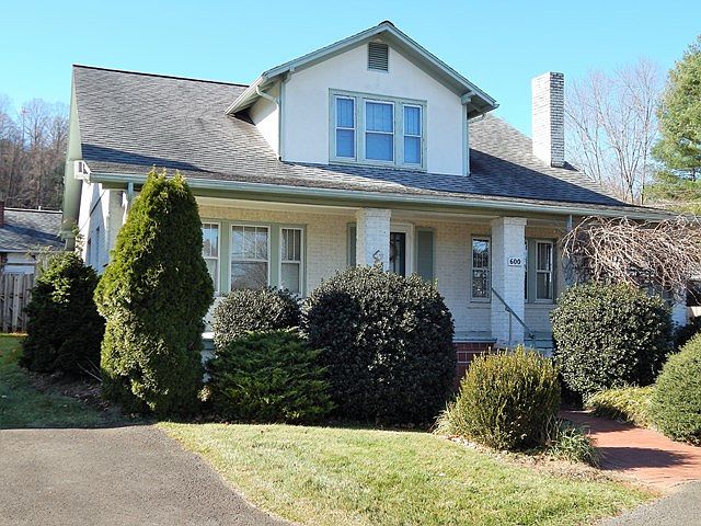 1st image of 600 W Stuart Dr