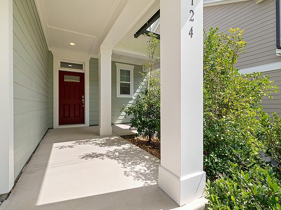 3rd image of 124 Chapel Run Way
