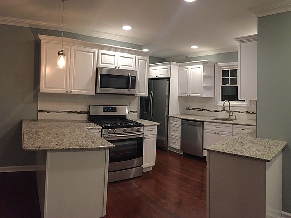 4th image of 27 W Gates Ave