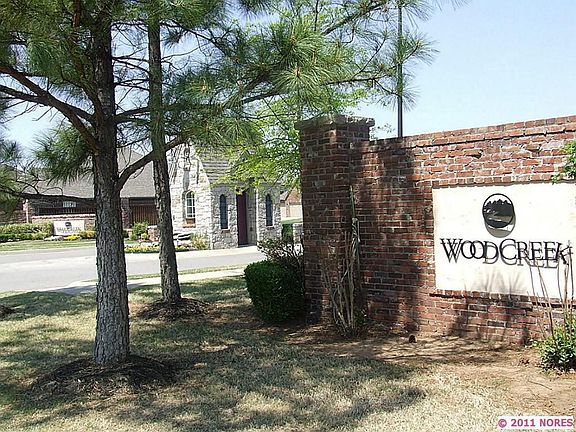Wood Creek is a beautiful neighborhood w/i walk dis to Jenks West!