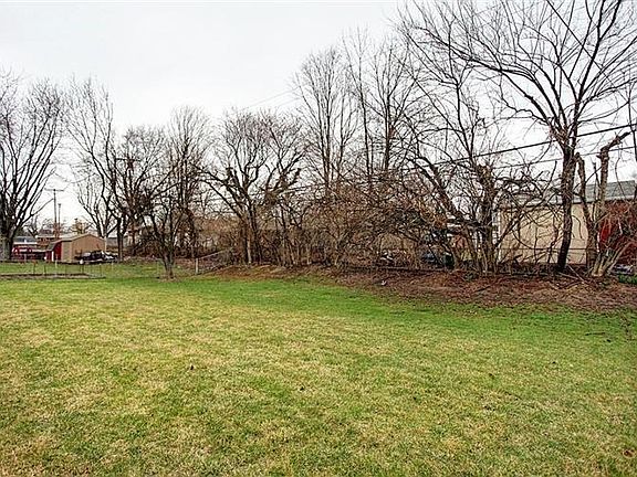 2nd image of 1021 Larriwood Ave