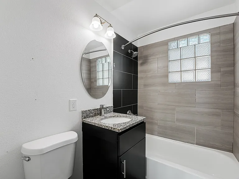 342 W Culver St #7 — Photo 19