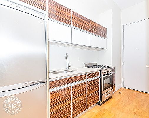 5th image of 490 Kosciuszko St #6U