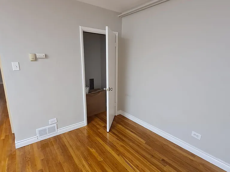 1962 S Columbine St #8 — Photo 7