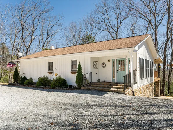 75 Deep Woods Rd, Mills River, NC 28759