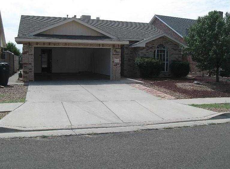 1st image of 9304 Saguaro St NW