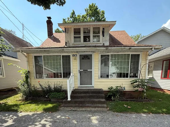 1013 S Oaks St, Syracuse, IN 46567