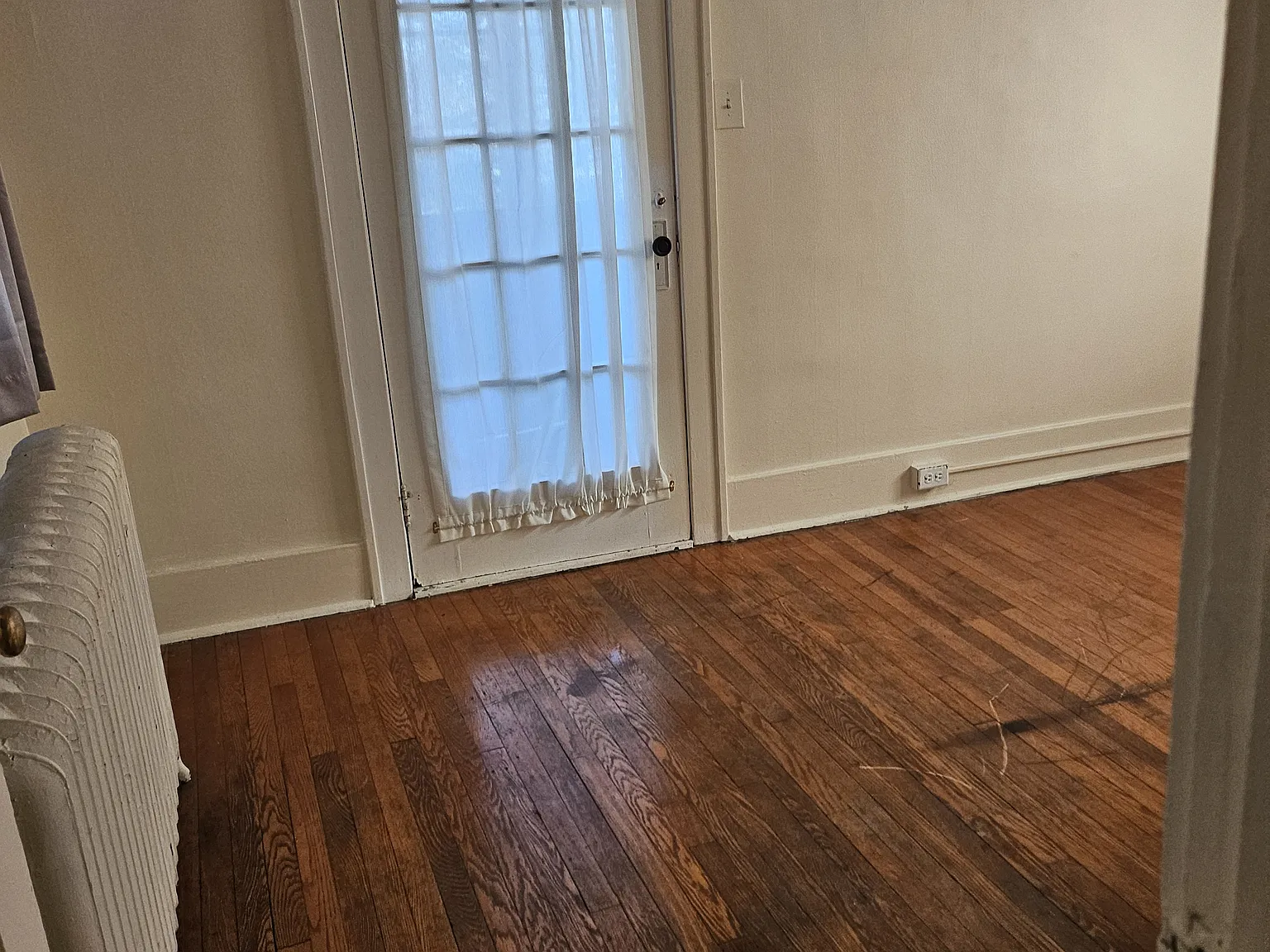1 bed, 1482 sqft, $1,300 — Photo 3