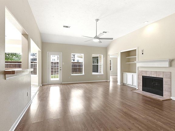 5th image of 1811 Ridgeway Trl