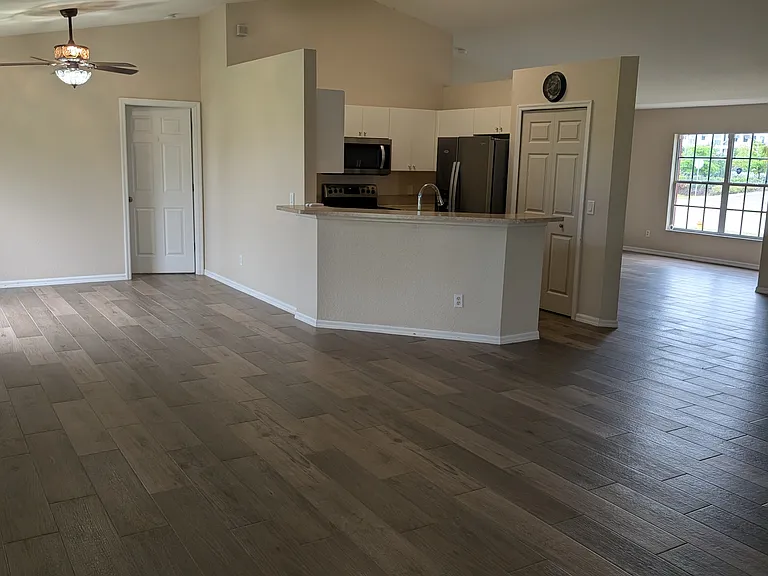 3411 Chiquita Blvd S — Photo 2