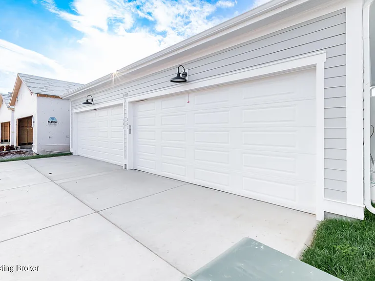 6100 Passionflower Dr #101 — Photo 24