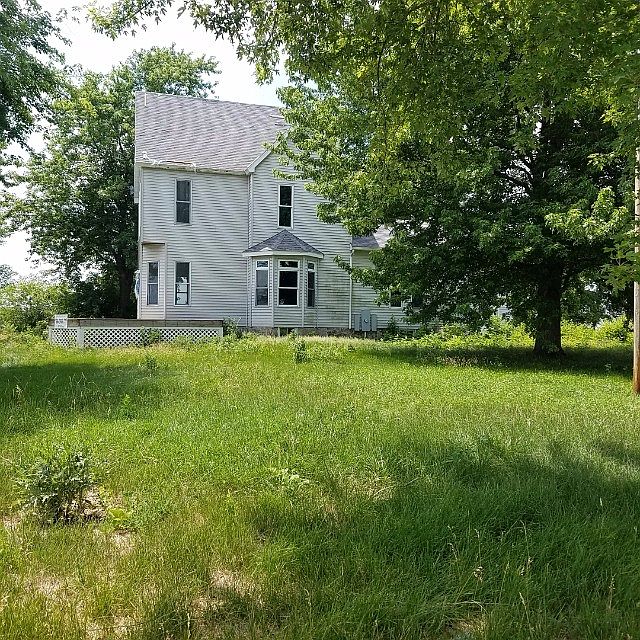 1st image of 750 500th Ave