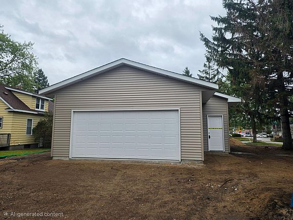 4th image of 923 10th Ave S
