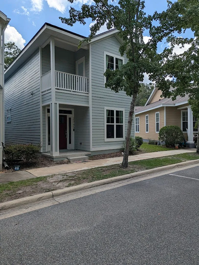 Townsend - 3 Bed 3 Bath Townhome — Photo 1