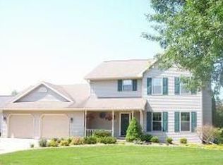 2582 Pecan St, Green Bay, WI 54311