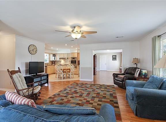 5th image of 3101 40th St