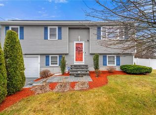 264 Locust Glen Dr, Cranston, RI 02921