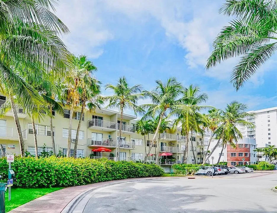 1441 Lincoln Rd #214