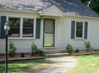 2109 Walnut Dr, Manhattan, KS 66502