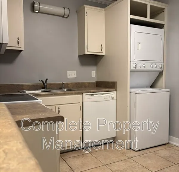 55 Hanover Cir S #206 — Photo 5