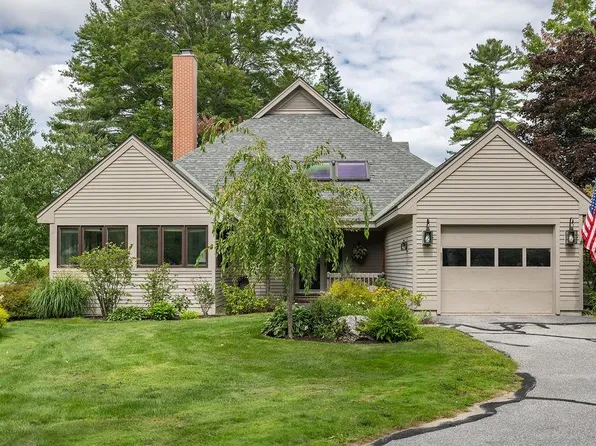 29 The Seasons Road #29, New London, NH 03257